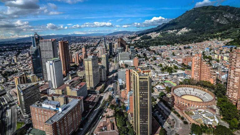 Zboruri ieftine din Madrid spre Bogota sau Medellin, 397 euro/pers dus-intors.