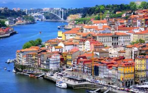 Read more about the article Cheap flights from Dortmund to Porto, from €18 pp both ways