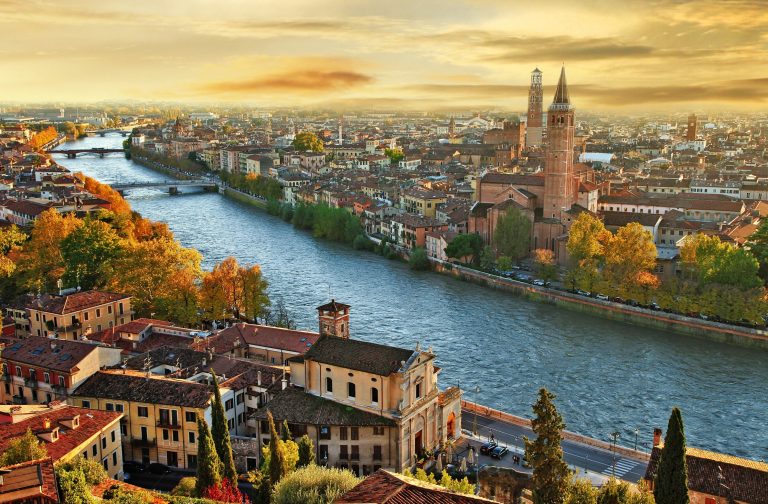 City break Verona, (Romeo & Julieta), 105 euro/p (zbor+cazare+transfer)
