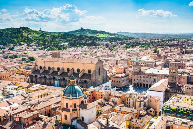 City break in Bologna, 120 euro/pers (zbor+cazare 3 nopti)