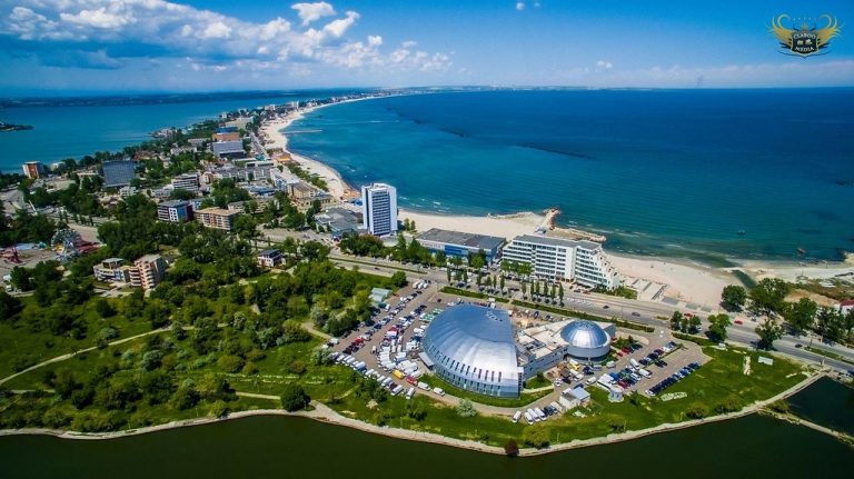 Zboruri ieftine in plina vara, Satu Mare-Constanta, de la 46 euro/p cu Tarom