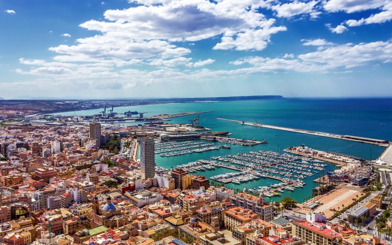 City break in Alicante, 139 euro/pers (zbor+cazare 3 nopți)