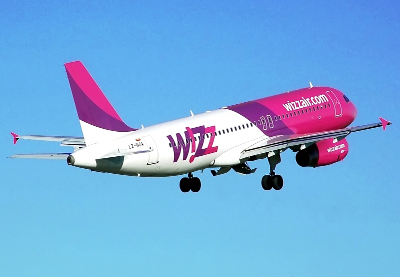 Read more about the article Wizz Air anunta 8 rute noi din Bucuresti, printre care Sardinia si Santorini