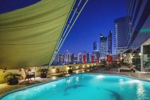 Read more about the article Cazare de lux in Abu Dhabi, Corniche Hotel 5*, de la 21 euro/p/noapte