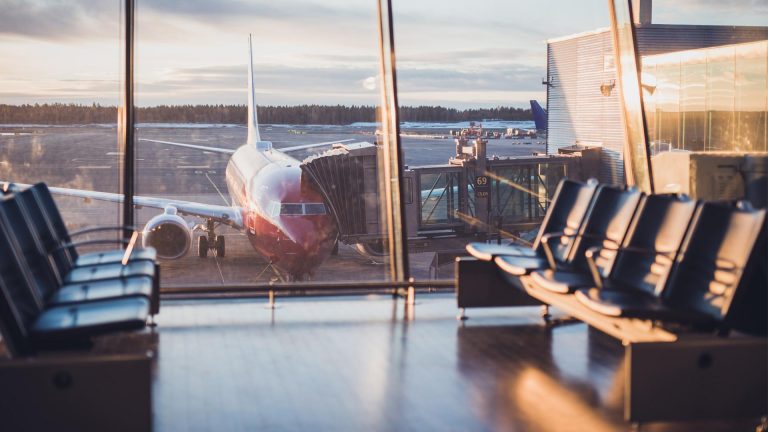 Lista neagra a aeroporturilor cu risc mare de transmitere a coronavirusului