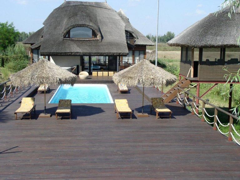 5 resorturi si case traditionale superbe din Delta Dunarii