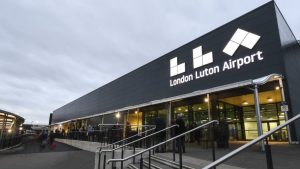 Read more about the article INCREDBIL!! Aeroportul Londra Luton a fost inchis astazi, 18.07.2022 din cauza valului de caldura.