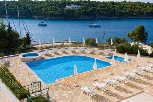 Read more about the article Cazare superba in Croația, Regiunea Split cu piscina și sea view.