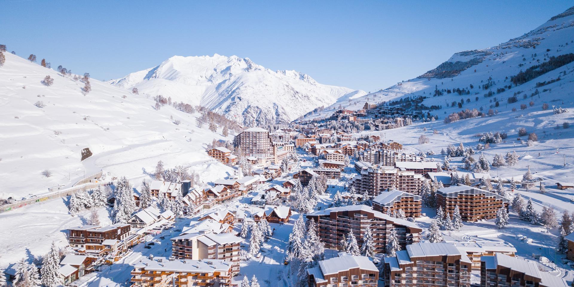 Read more about the article Vacanta la ski in Alpii Francezi, 335 euro/pers (zbor+cazare 7 nopti)