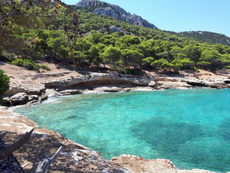 Vacanta pe insula Egina, 236 euro/pers (zbor+cazare 6 nopti)