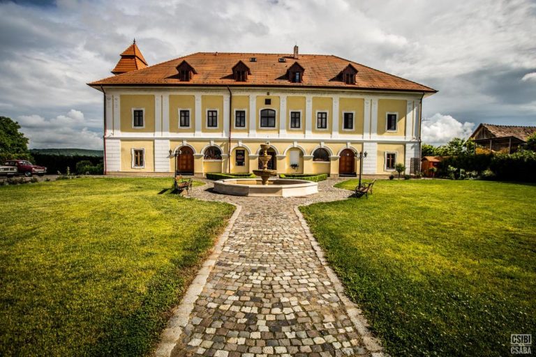 Cazare in Castel cu Spa in Transilvania, 33 euro/pers/noapte cu mic dejun inclus.