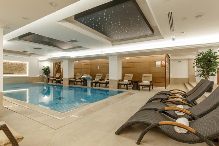Hotel cu Spa si piscina interioara in Maramures, 30 euro/pers/noapte cu mic dejun.