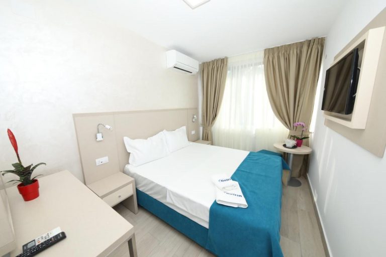 Hotel de 3* cu rating excelent in Mamaia, 140 RON/persoana/noapte.
