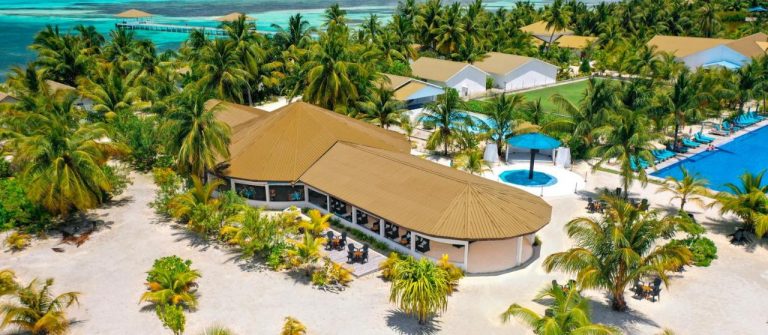 Cazare inedita in Maldive cu primul Spa plutitor din lume, doar 73 euro/pers/noapte cu toate mesele incluse.